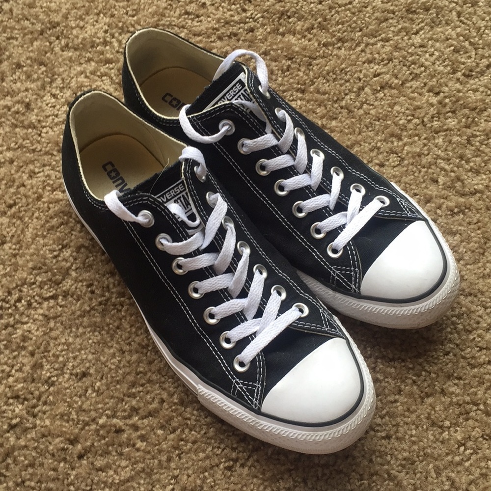 Converse Low Top Size 11. Worn twice.